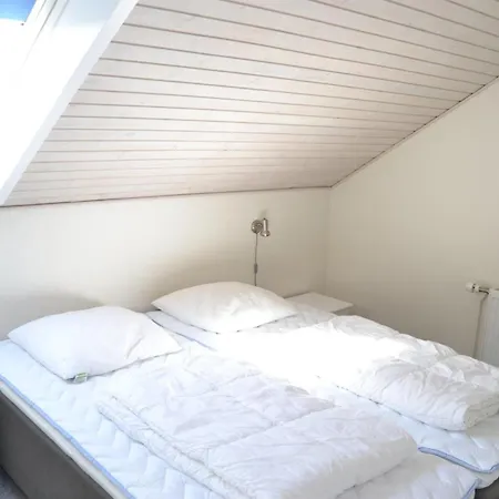 Appartement Nayana - 2-3km From The Sea By Interhome